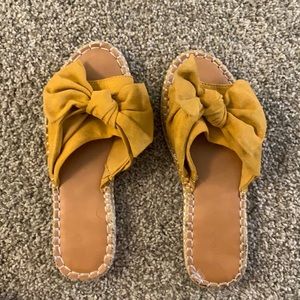 “Universal Thread” Mustard Yellow Bow Sandals